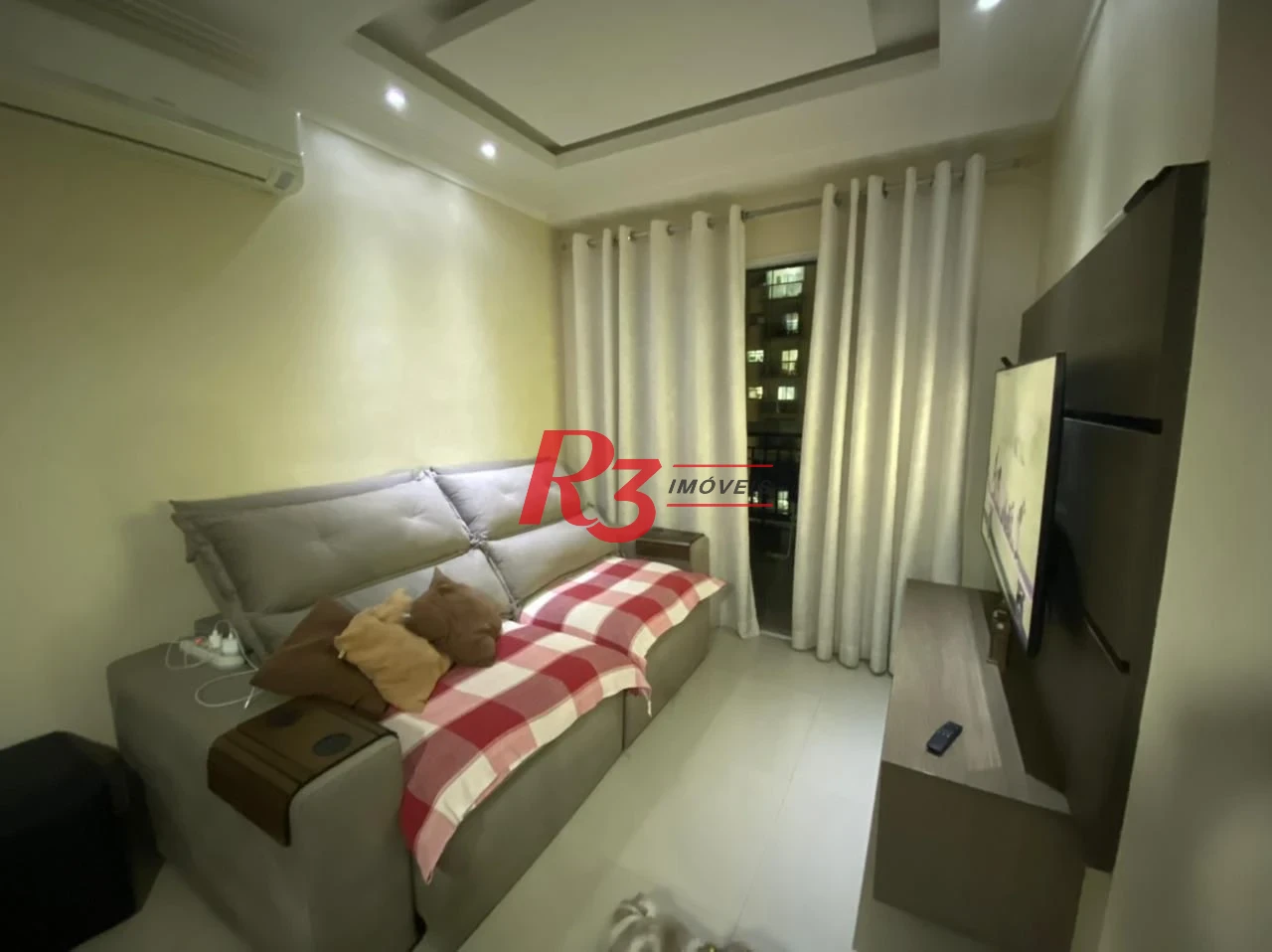 Apartamento à venda, 69 m² por R$ 440.000,00 - Areia Branca - Santos/SP