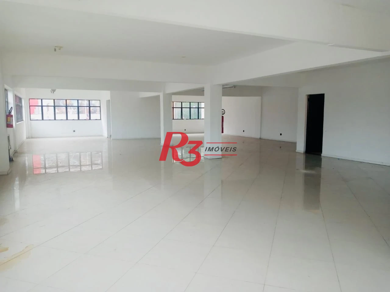 Loja para alugar, 550 m² por R$ 35.000,00/mês - Vila Matias - Santos/SP