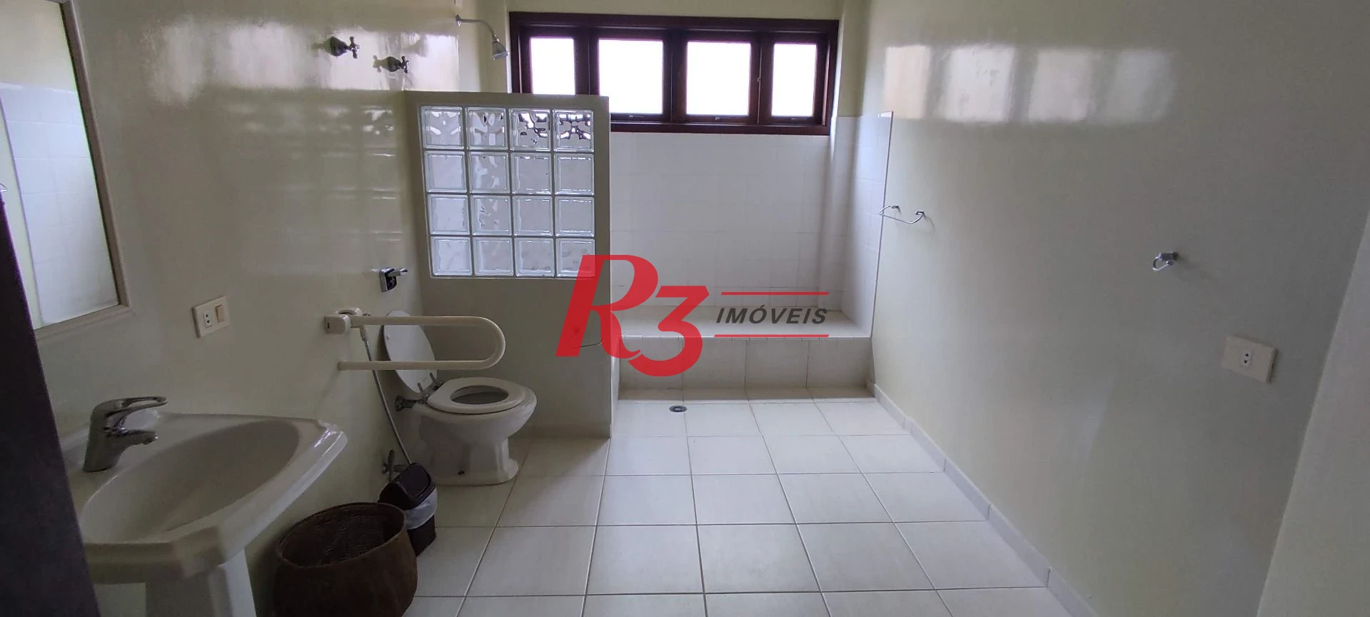 Casa à venda, 670 m² por R$ 3.350.000,00 - Acapulco - Guarujá/SP