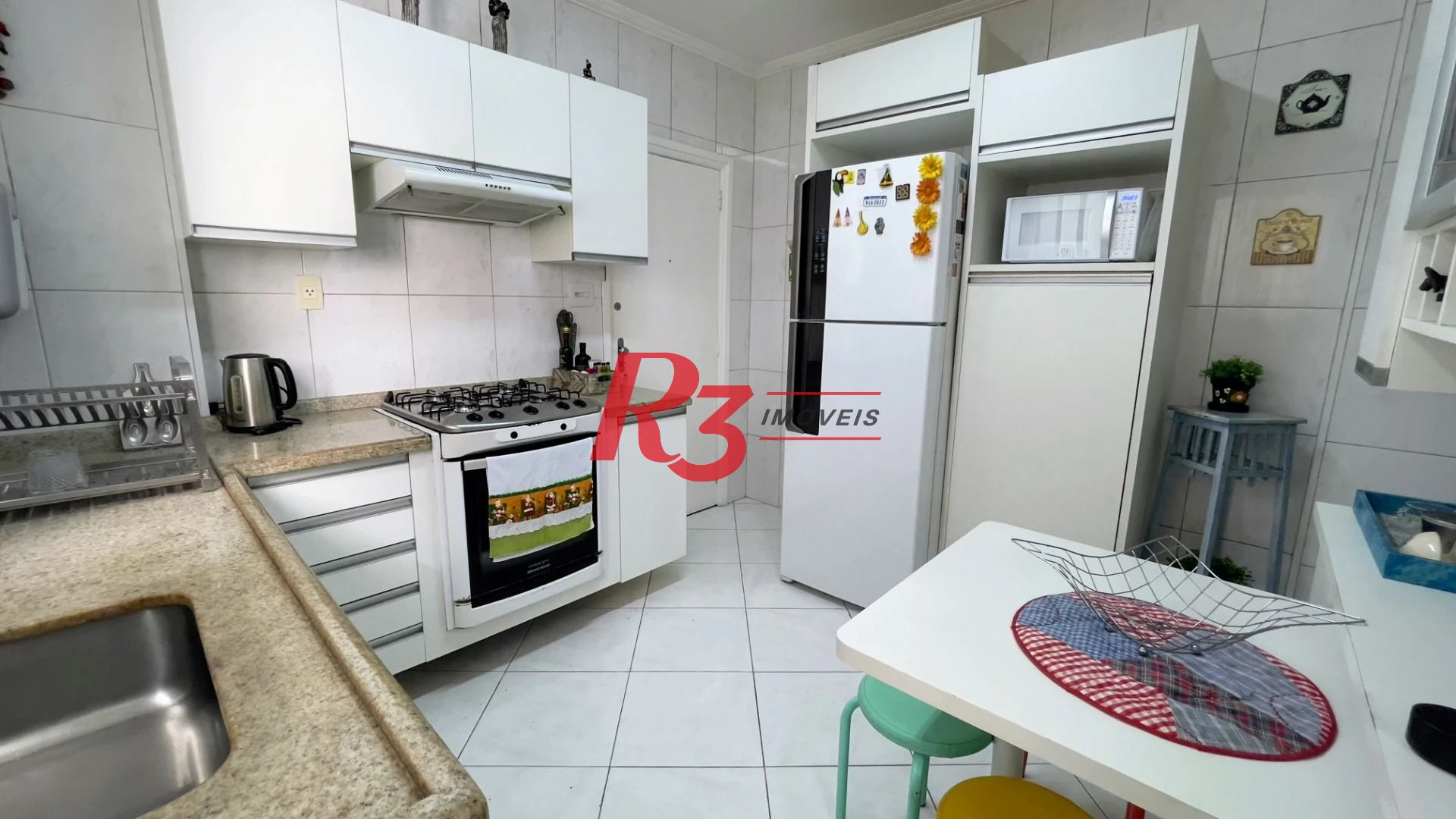 Apartamento com 3 dormitórios à venda, 139 m² por R$ 1.180.000,00 - Gonzaga - Santos/SP