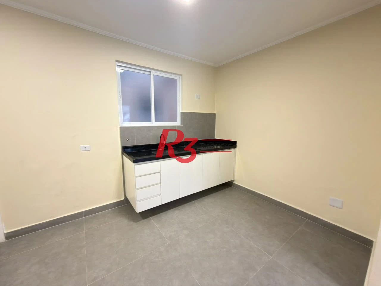 Apartamento com 2 dormitórios para alugar, 78 m² por R$ 4.900,02/mês - Boqueirão - Santos/SP