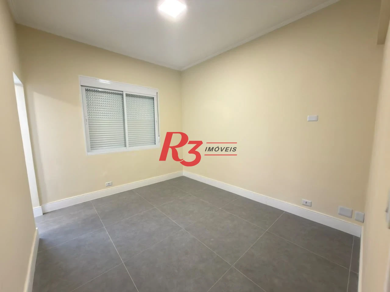 Apartamento com 2 dormitórios para alugar, 78 m² por R$ 4.900,02/mês - Boqueirão - Santos/SP