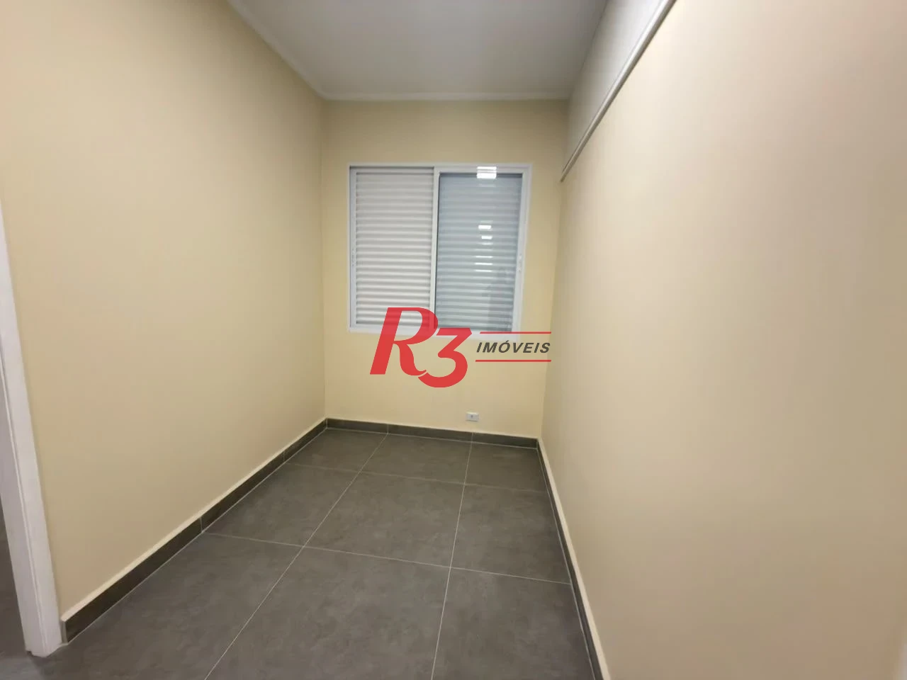 Apartamento com 2 dormitórios para alugar, 78 m² por R$ 4.900,02/mês - Boqueirão - Santos/SP