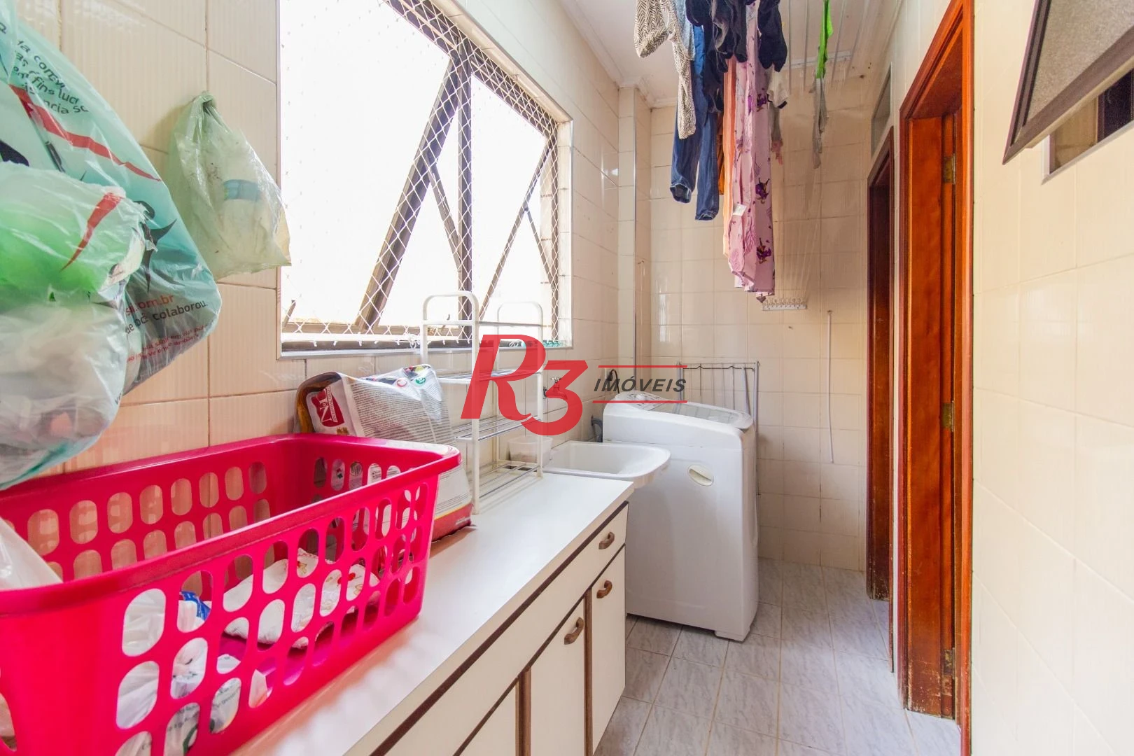 Apartamento com 3 dormitórios à venda, 137 m² por R$ 843.000,00 - Ponta da Praia - Santos/SP
