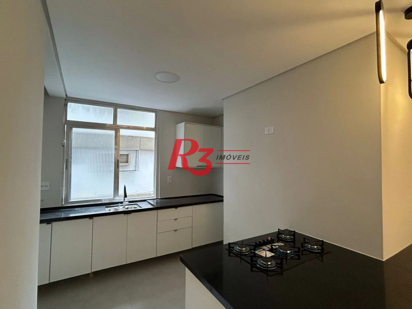 Apartamento com 3 dormitórios à venda, 126 m² por R$ 750.000,00 - Gonzaga - Santos/SP
