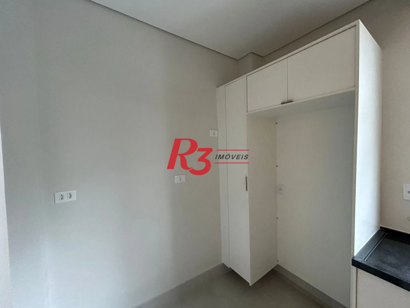Apartamento com 3 dormitórios à venda, 126 m² por R$ 750.000,00 - Gonzaga - Santos/SP