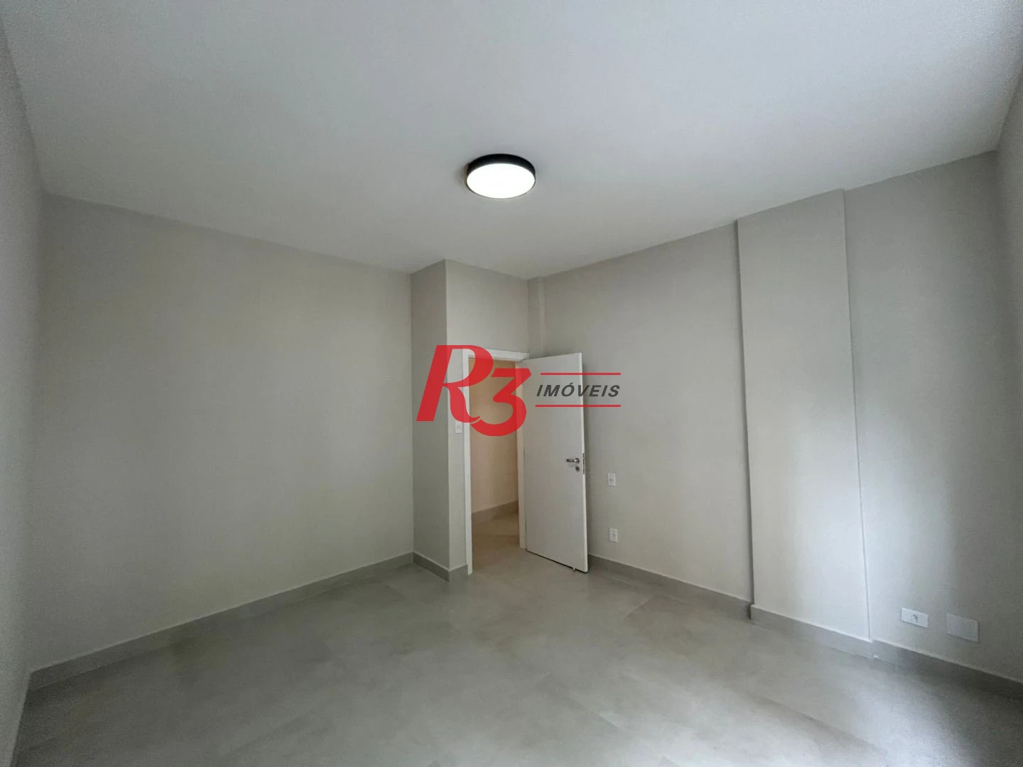 Apartamento com 3 dormitórios à venda, 126 m² por R$ 750.000,00 - Gonzaga - Santos/SP
