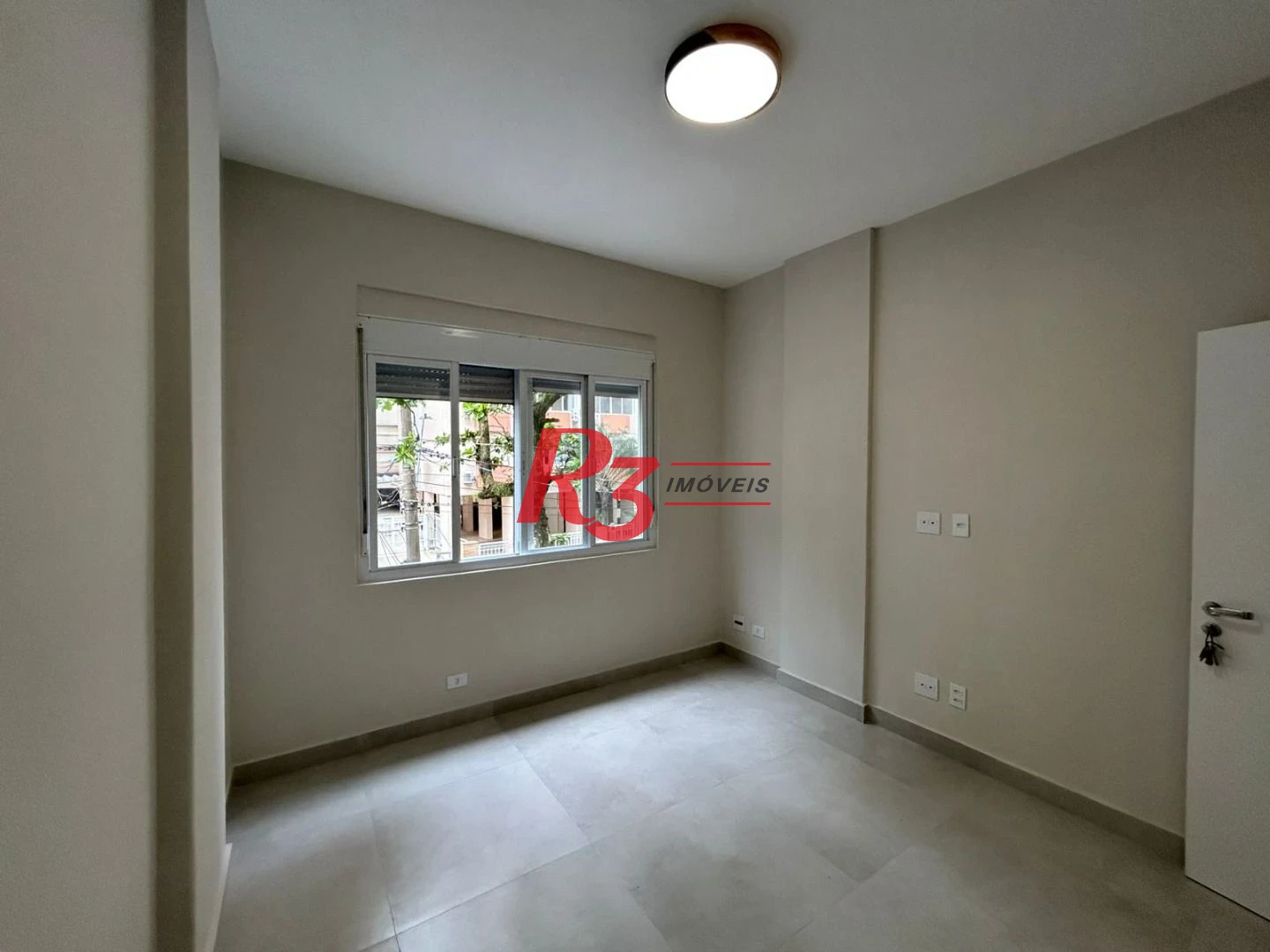 Apartamento com 3 dormitórios à venda, 126 m² por R$ 750.000,00 - Gonzaga - Santos/SP