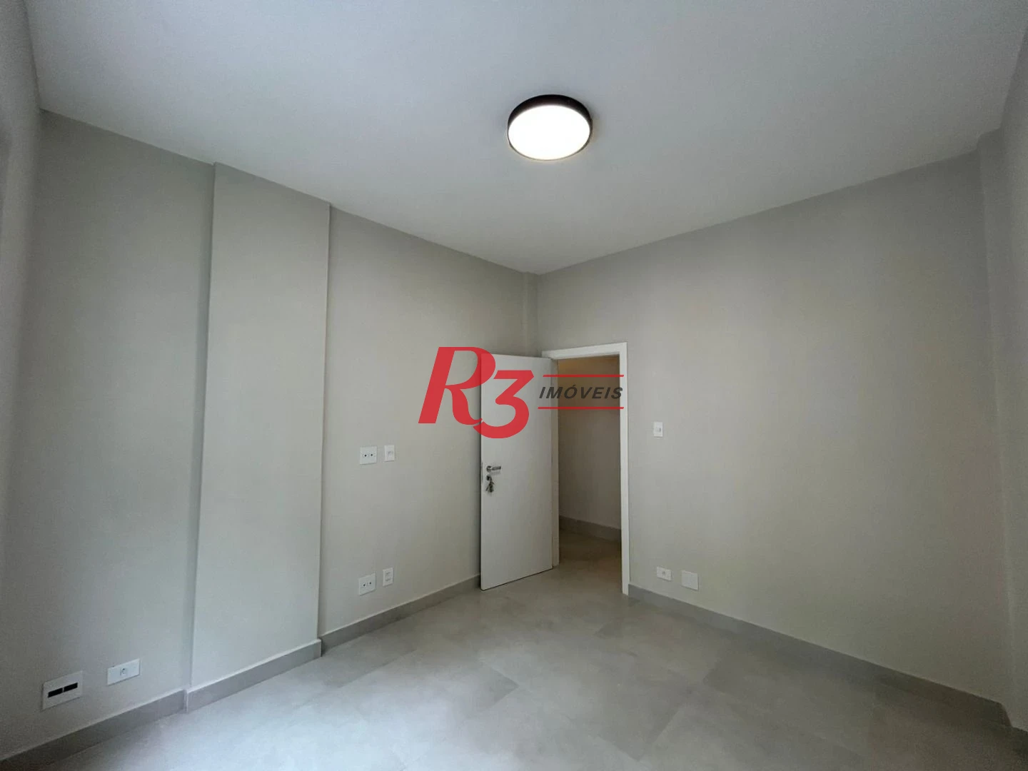 Apartamento com 3 dormitórios à venda, 126 m² por R$ 750.000,00 - Gonzaga - Santos/SP