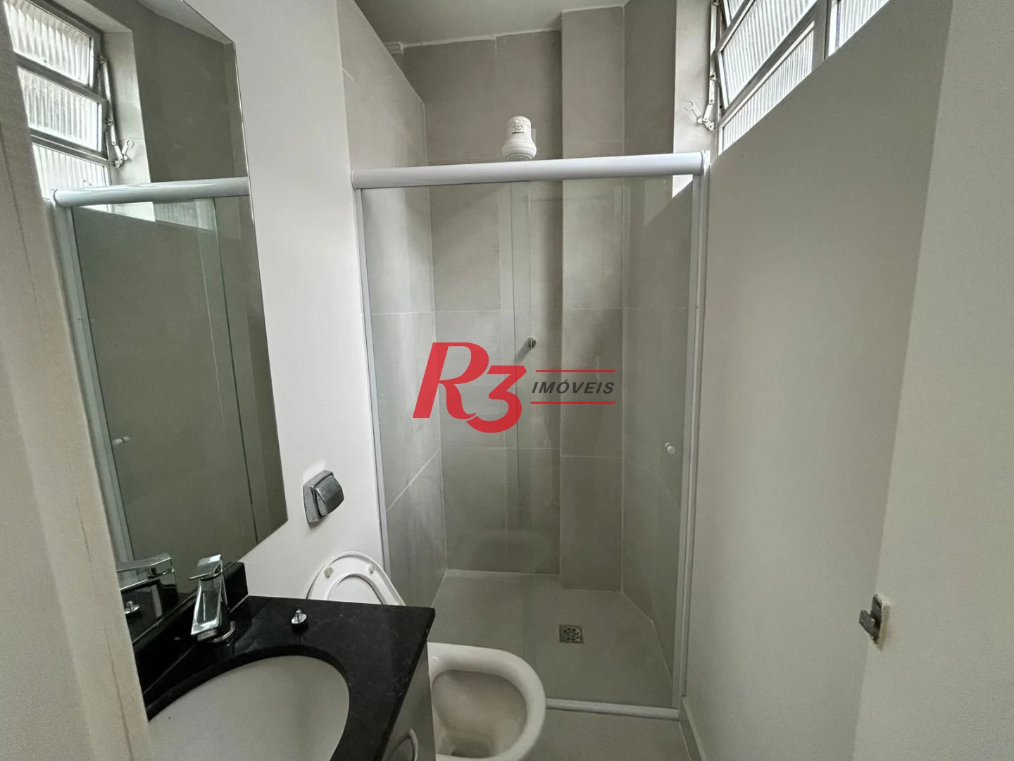 Apartamento com 3 dormitórios à venda, 126 m² por R$ 750.000,00 - Gonzaga - Santos/SP