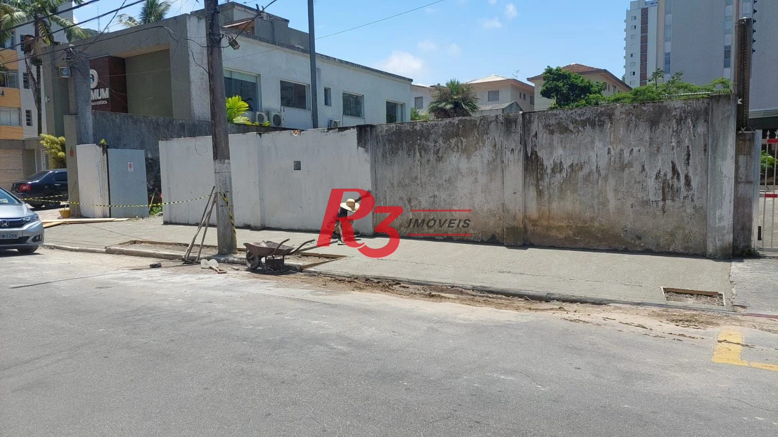 Terreno para alugar, 654 m² por R$ 10.913,07/mês - Centro - Guarujá/SP
