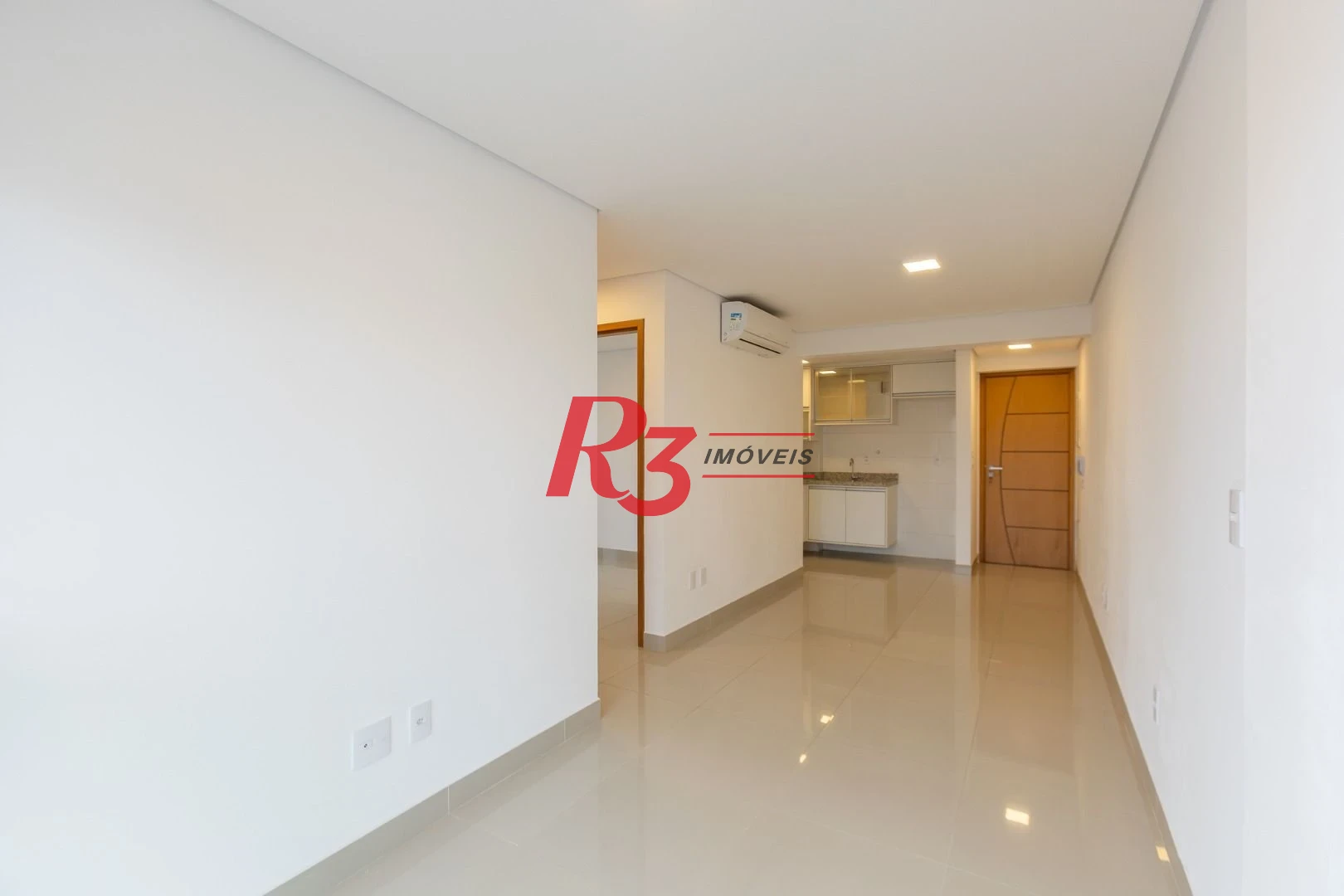 Apartamento com 2 dormitórios à venda, 53 m² por R$ 840.000,00 - Embaré - Santos/SP