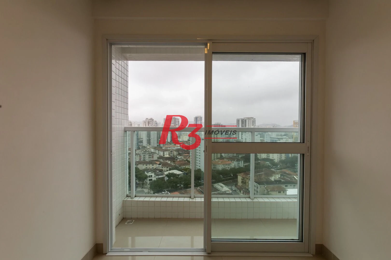 Apartamento com 2 dormitórios à venda, 53 m² por R$ 840.000,00 - Embaré - Santos/SP