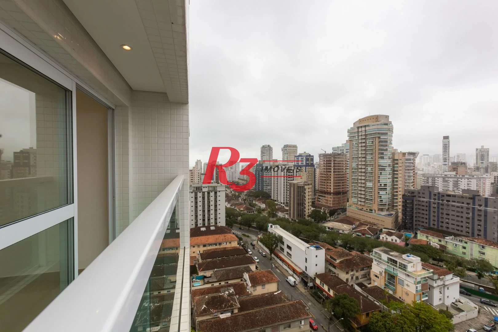Apartamento com 2 dormitórios à venda, 53 m² por R$ 840.000,00 - Embaré - Santos/SP