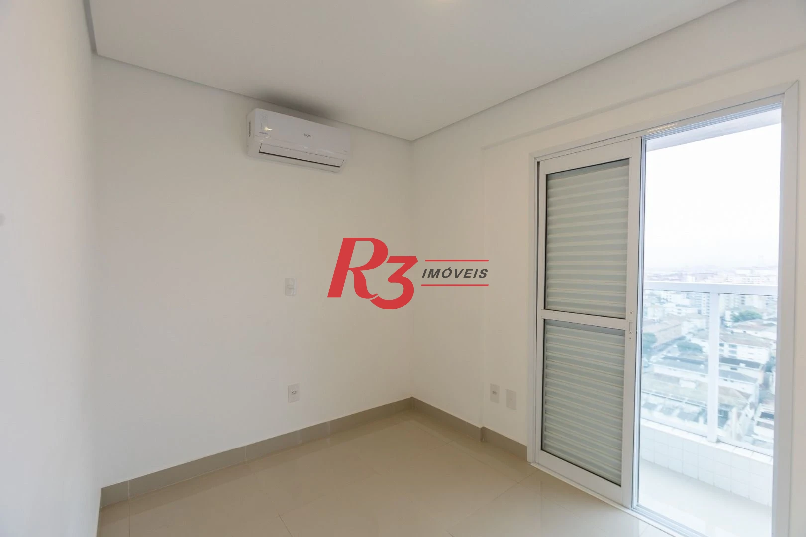 Apartamento com 2 dormitórios à venda, 53 m² por R$ 840.000,00 - Embaré - Santos/SP