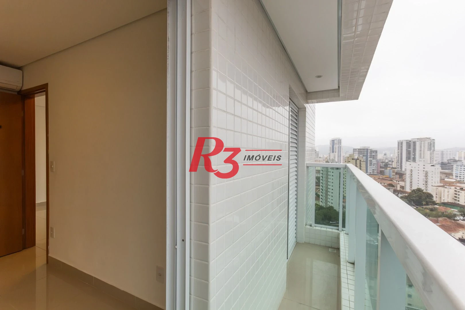 Apartamento com 2 dormitórios à venda, 53 m² por R$ 840.000,00 - Embaré - Santos/SP