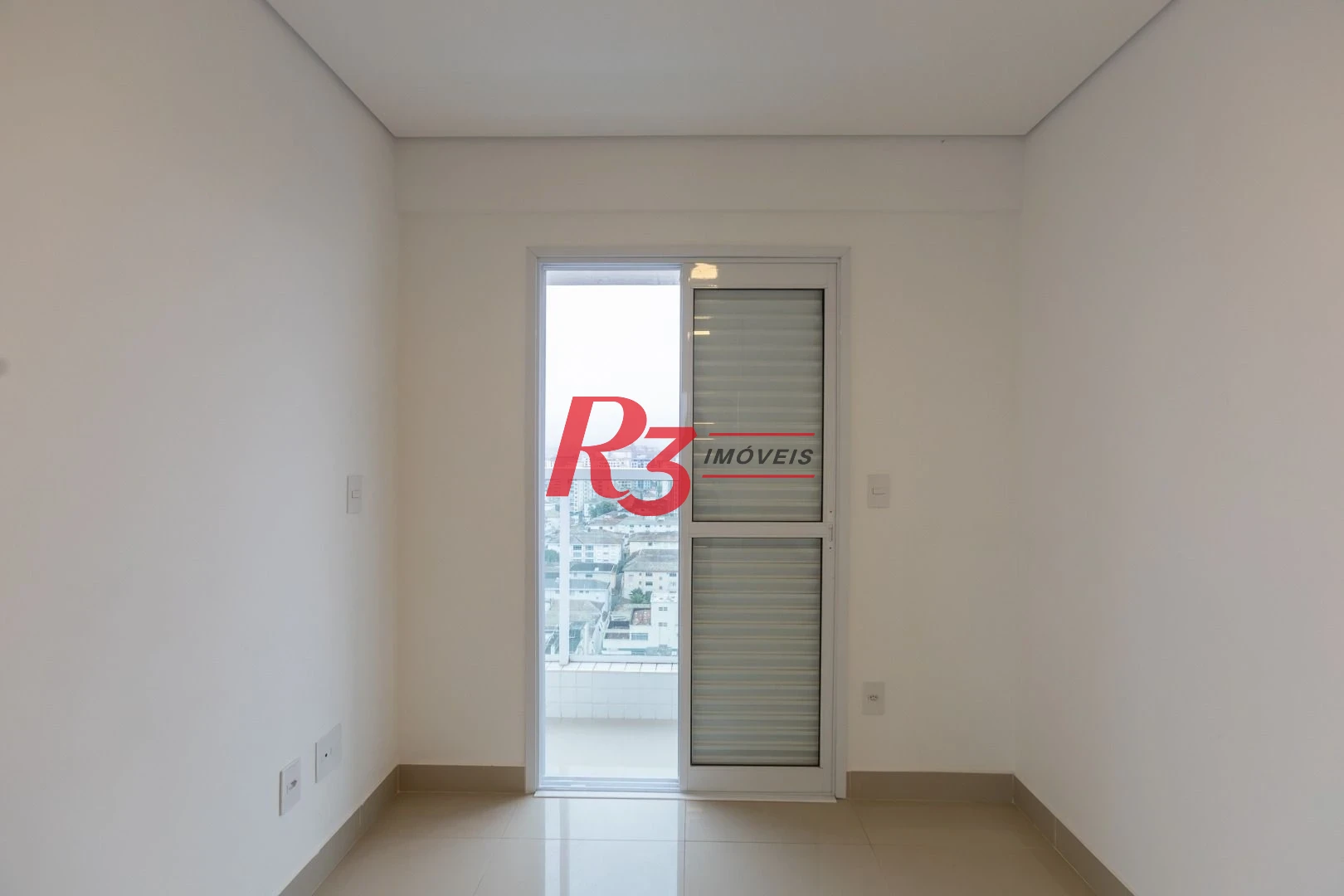 Apartamento com 2 dormitórios à venda, 53 m² por R$ 840.000,00 - Embaré - Santos/SP