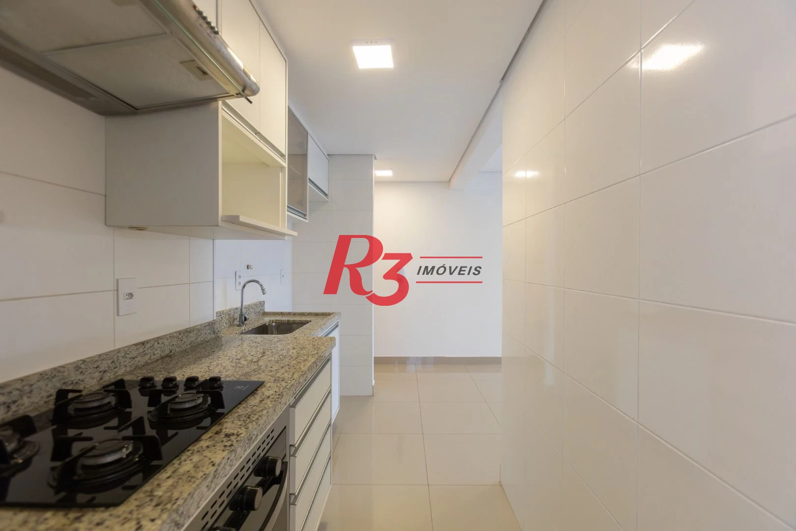 Apartamento com 2 dormitórios à venda, 53 m² por R$ 840.000,00 - Embaré - Santos/SP