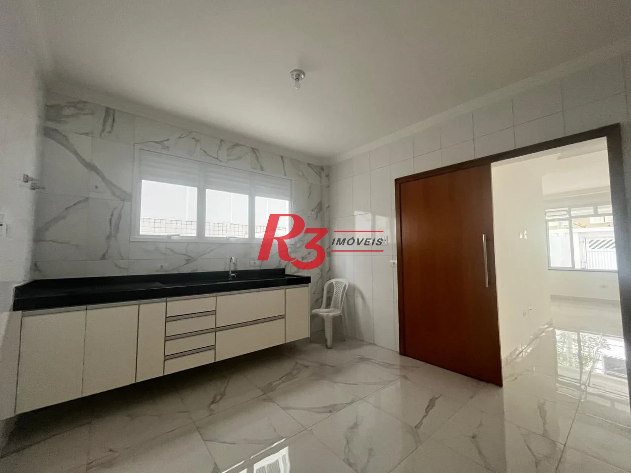 Casa com 3 dormitórios à venda, 150 m² por R$ 950.000,00 - Ponta da Praia - Santos/SP