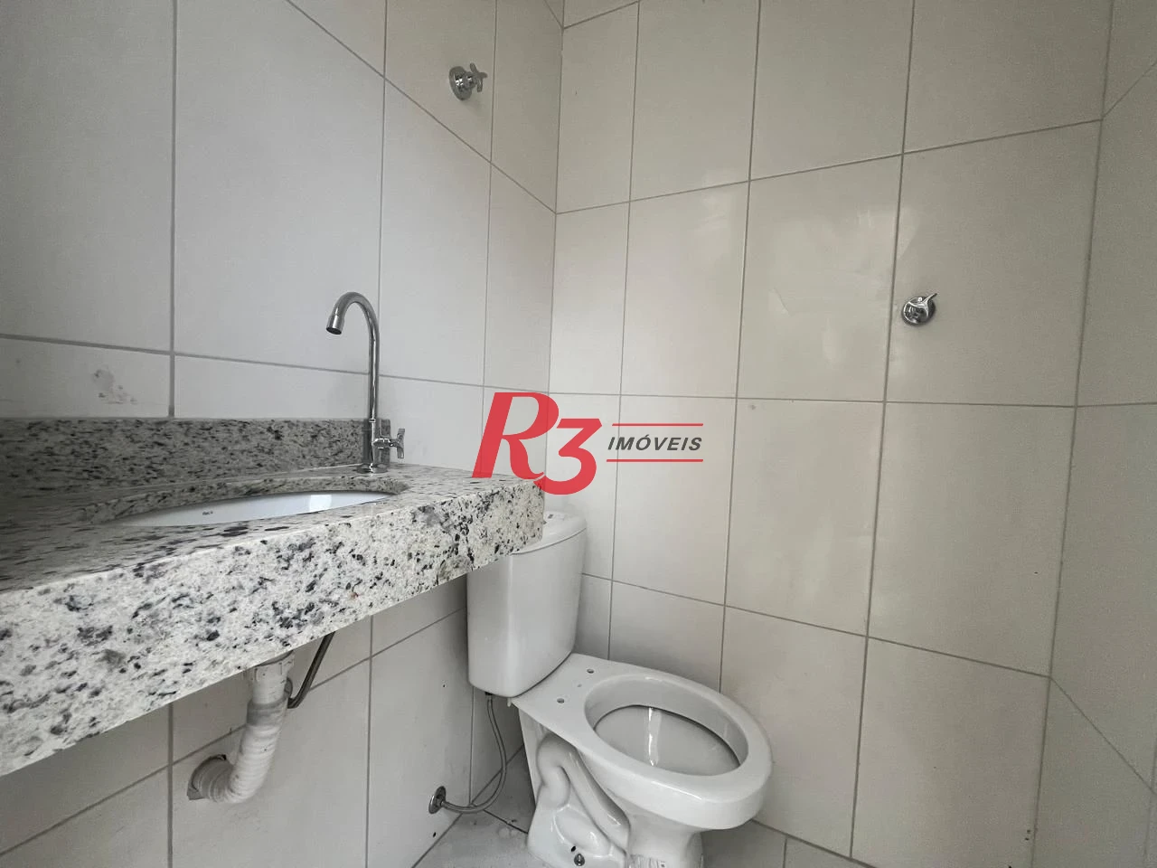 Casa com 3 dormitórios à venda, 150 m² por R$ 950.000,00 - Ponta da Praia - Santos/SP