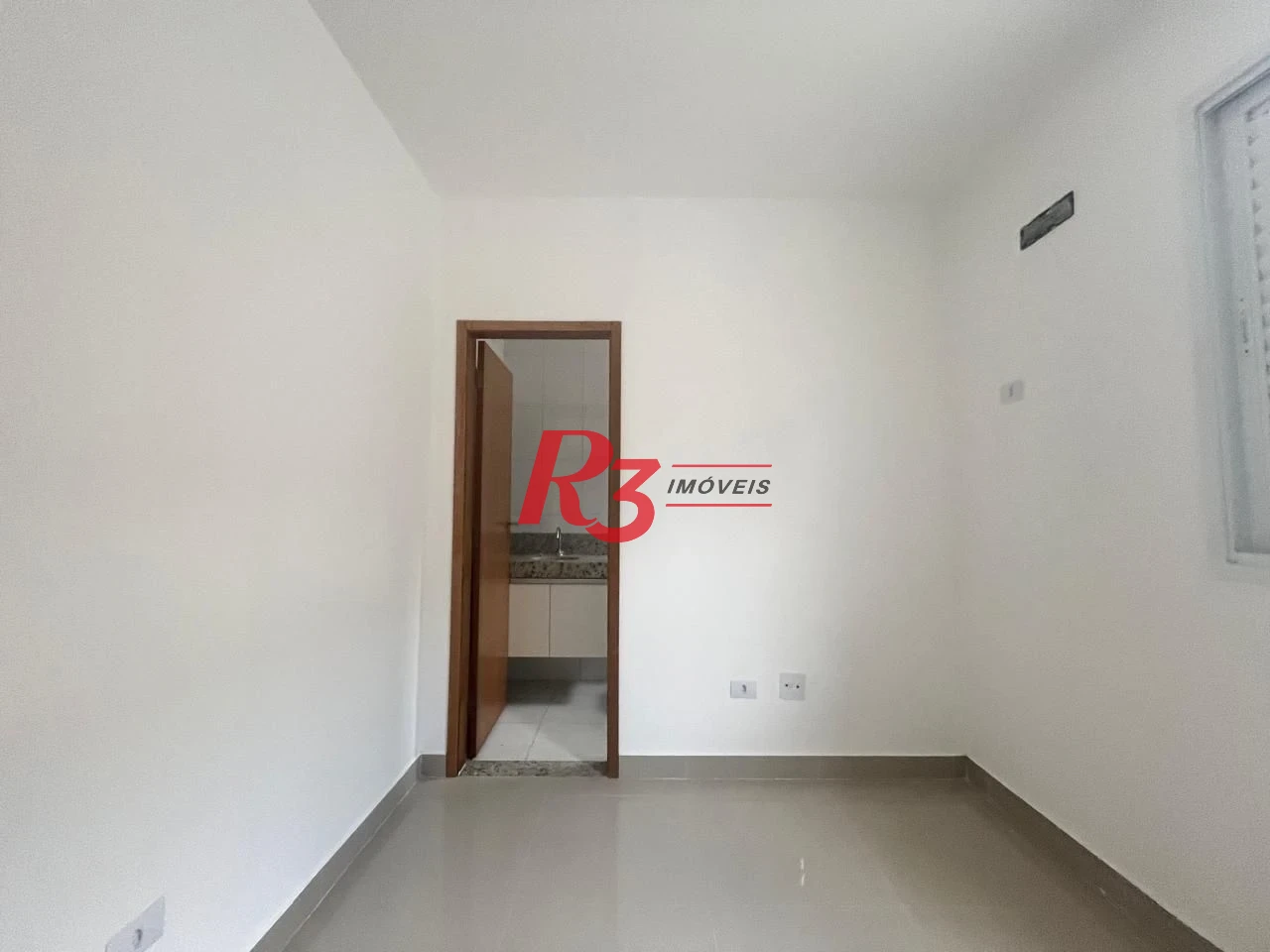 Casa com 3 dormitórios à venda, 150 m² por R$ 950.000,00 - Ponta da Praia - Santos/SP