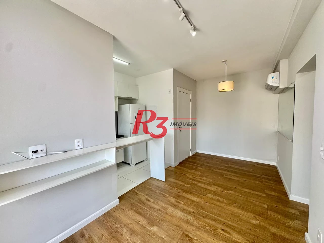 Apartamento com 2 dormitórios para alugar, 62 m² por R$ 4.600,00/mês - Marapé - Santos/SP