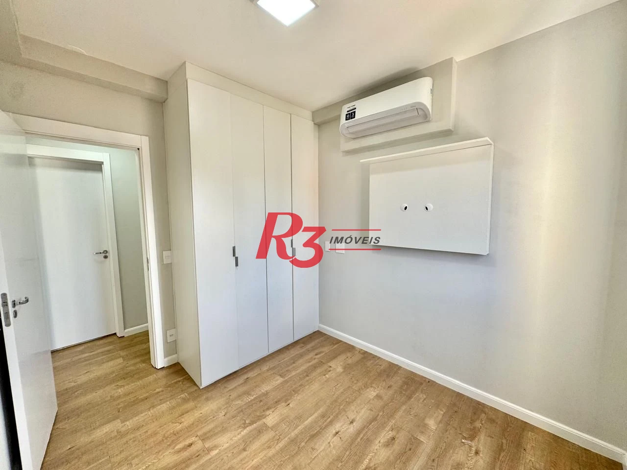 Apartamento com 2 dormitórios para alugar, 62 m² por R$ 4.600,00/mês - Marapé - Santos/SP