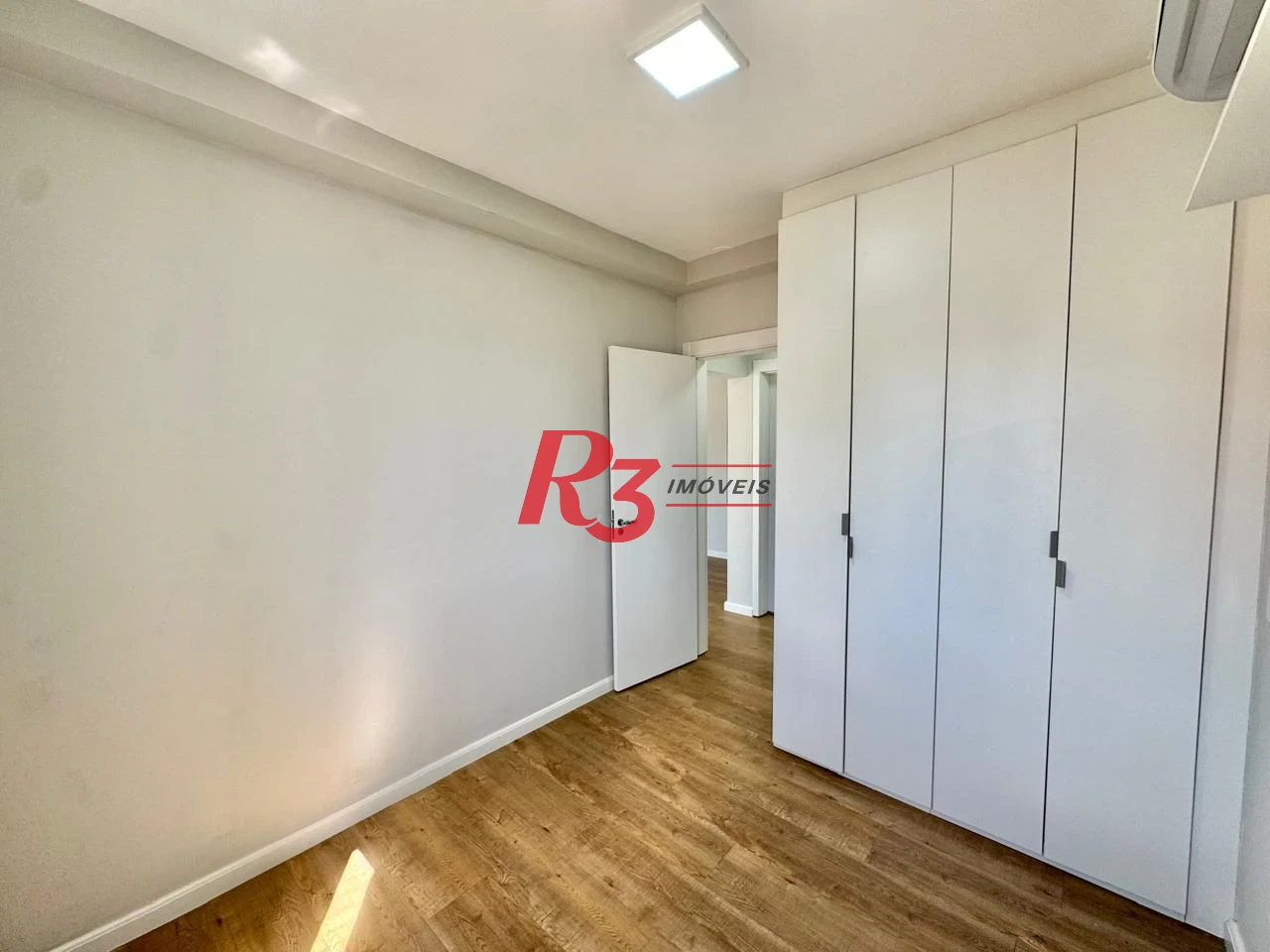 Apartamento com 2 dormitórios para alugar, 62 m² por R$ 4.600,00/mês - Marapé - Santos/SP