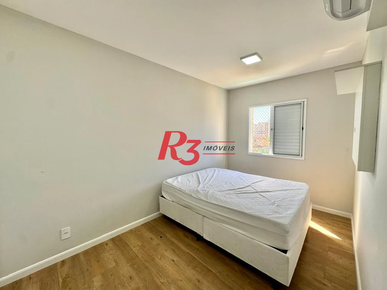 Apartamento com 2 dormitórios para alugar, 62 m² por R$ 4.600,00/mês - Marapé - Santos/SP
