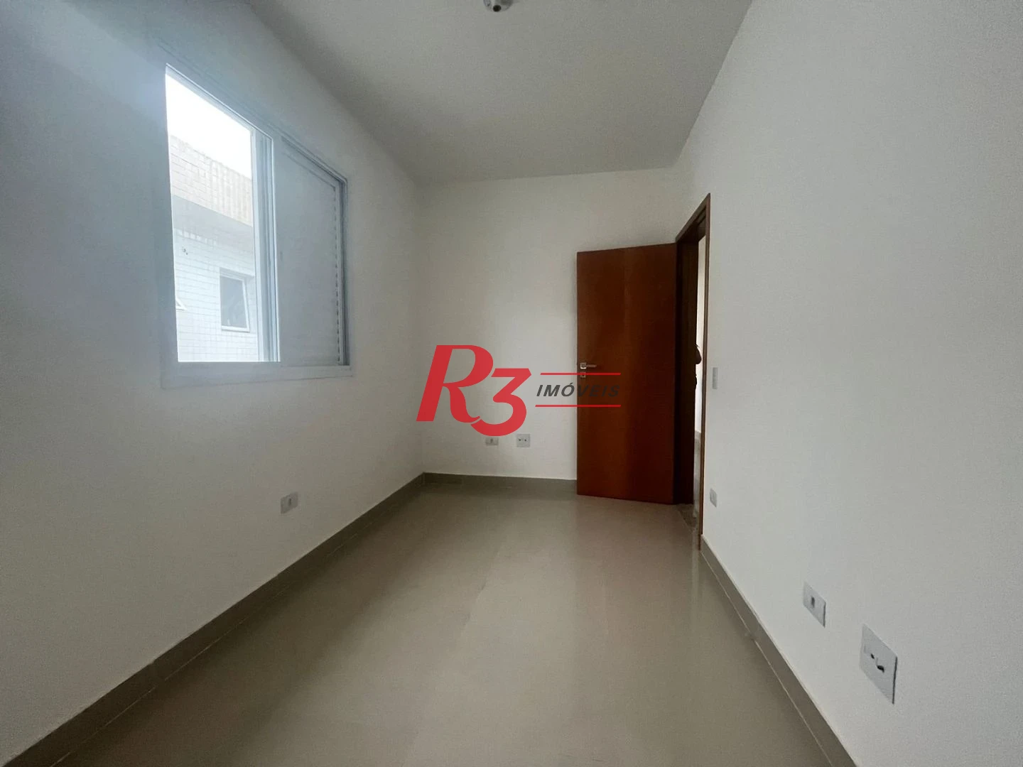 Casa Sobreposta Alta 3 suites,  150 m² por R$ 940.000 - Ponta da Praia - Santos