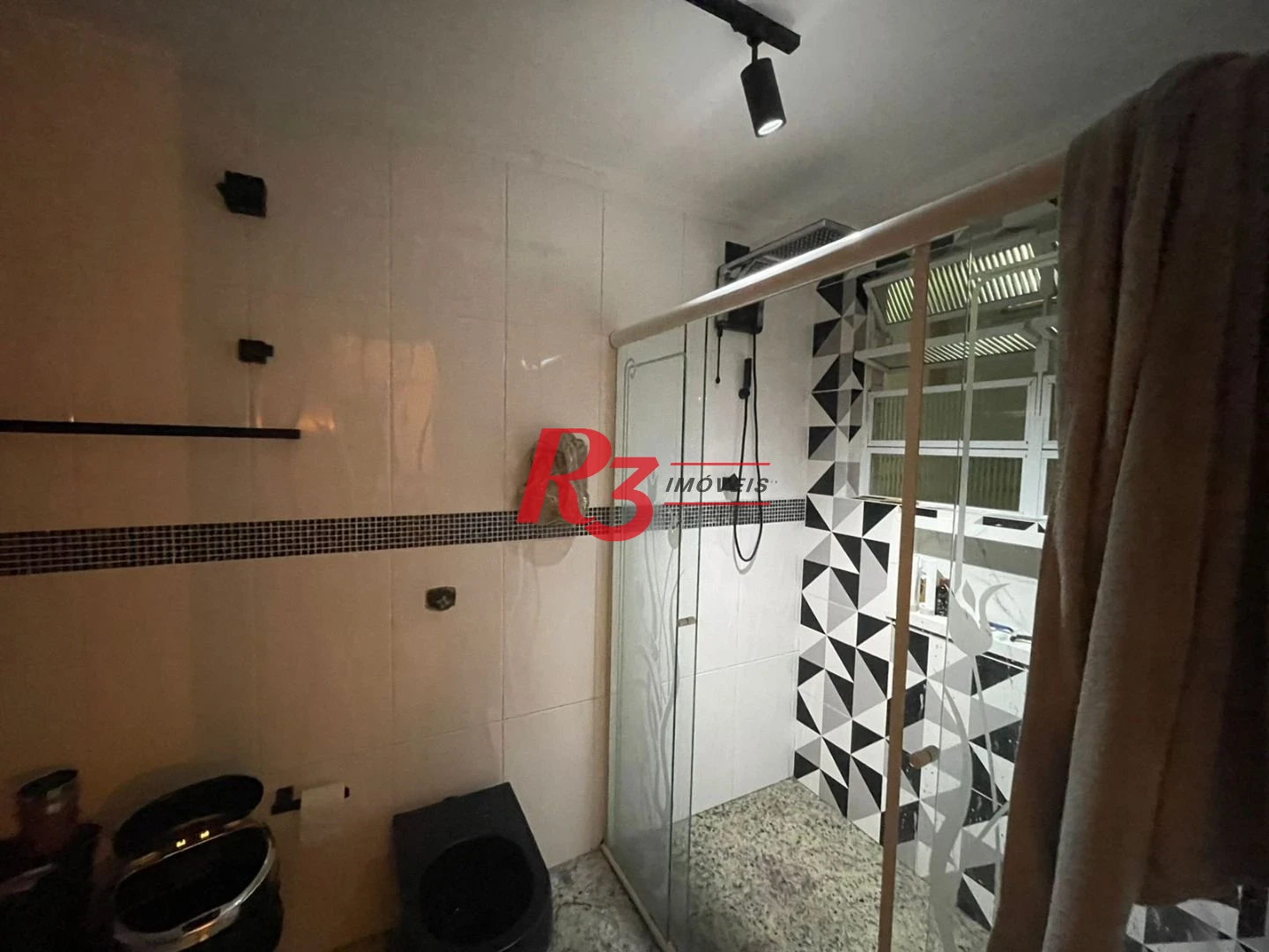 Apartamento á venda 3 dormitórios 1Suíte 2Vgs no coração do Gonzaga