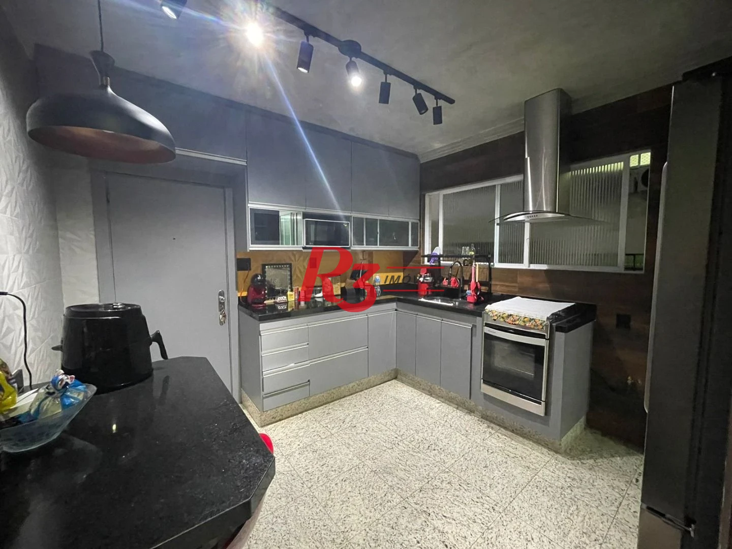 Apartamento á venda 3 dormitórios 1Suíte 2Vgs no coração do Gonzaga