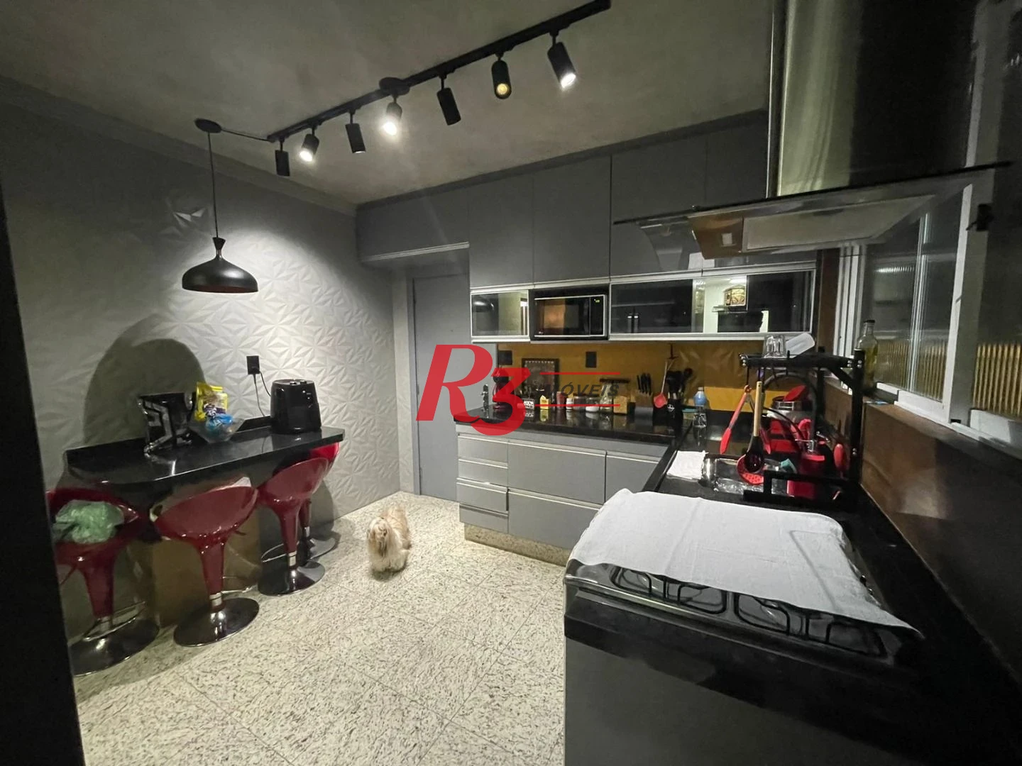 Apartamento á venda 3 dormitórios 1Suíte 2Vgs no coração do Gonzaga