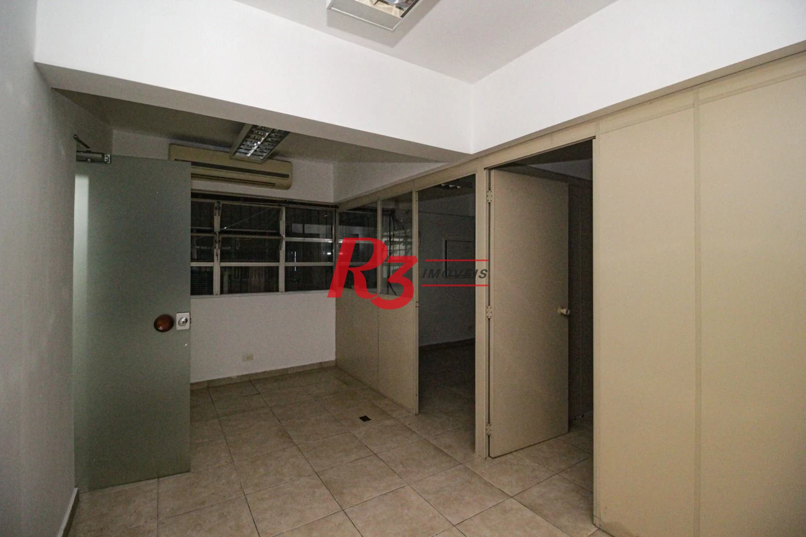 Sala para alugar, 143 m² por R$ 5.500,00/mês - Centro - Santos/SP