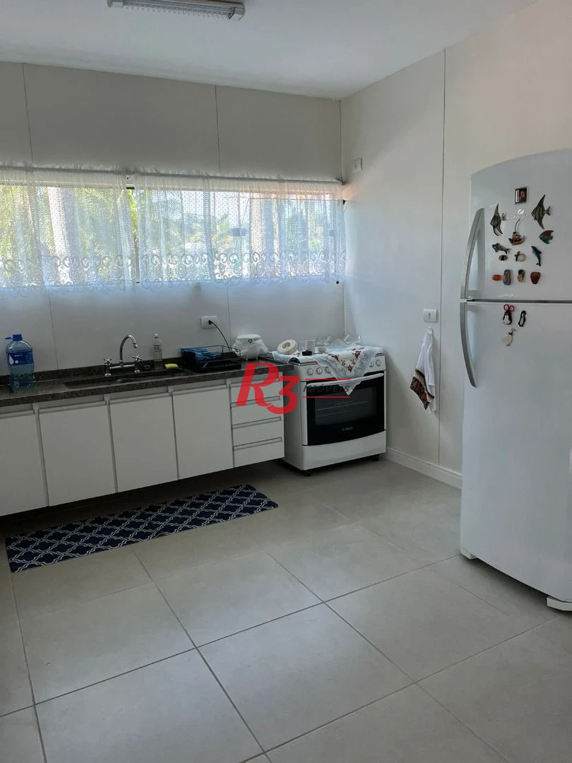 Sobrado com 5 dormitórios à venda, 500 m² por R$ 5.999.990,00 - Jardim Acapulco - Guarujá/SP