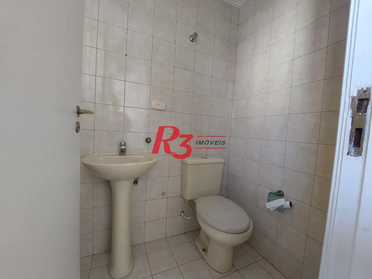 Sala comercial para locação, com 57 m², 1 vaga.