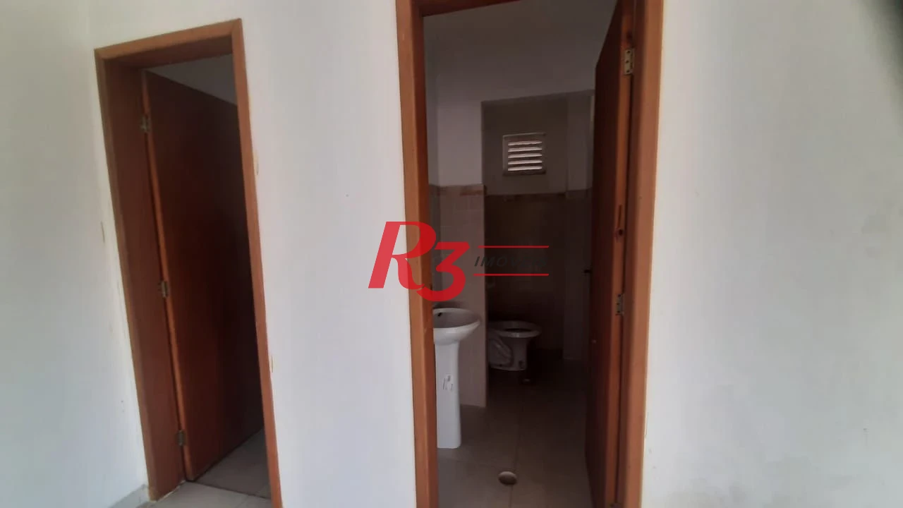 Loja ampla para locação, em ótima localização na Praia Grande, SP