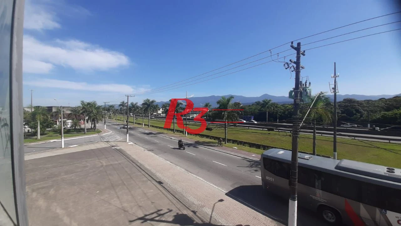 Loja ampla para locação, em ótima localização na Praia Grande, SP