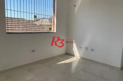 R3 REAL ESTATE VENDE CASA SOBRESPOSTA ALTA! Casa com 2 dormitórios à venda, 72 m² por R$ 320.000 - Chico de Paula - Santos/SP