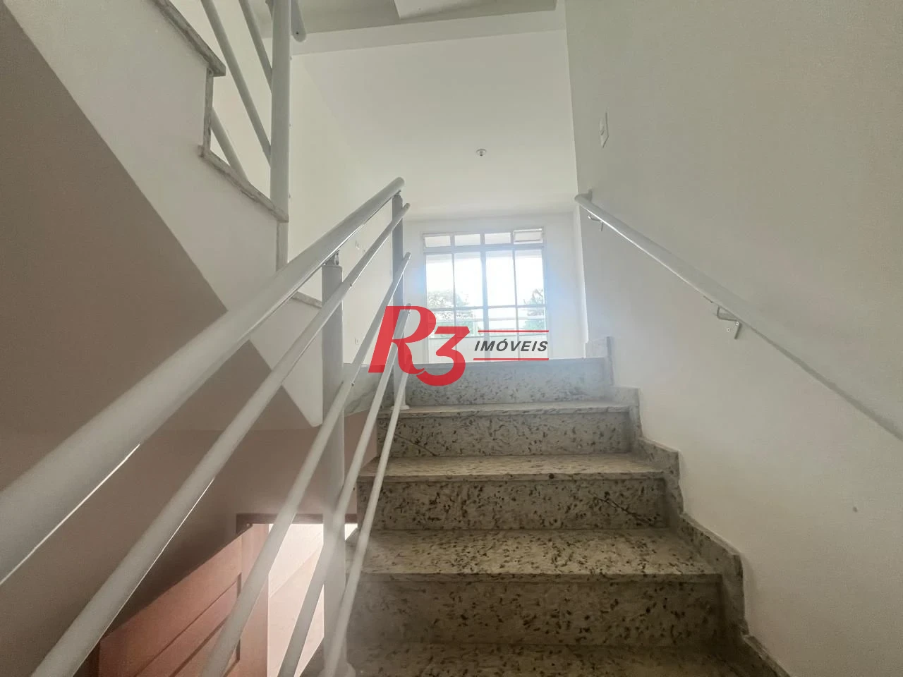 Casa com 3 dormitórios à venda, 150 m² por R$ 950.000,00 - Ponta da Praia - Santos/SP