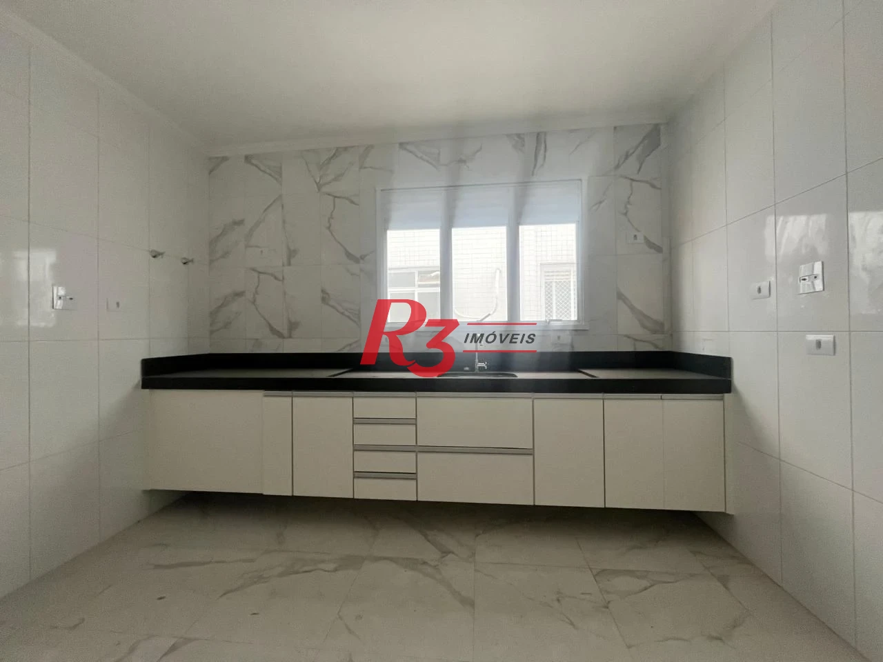 Casa com 3 dormitórios à venda, 150 m² por R$ 950.000,00 - Ponta da Praia - Santos/SP