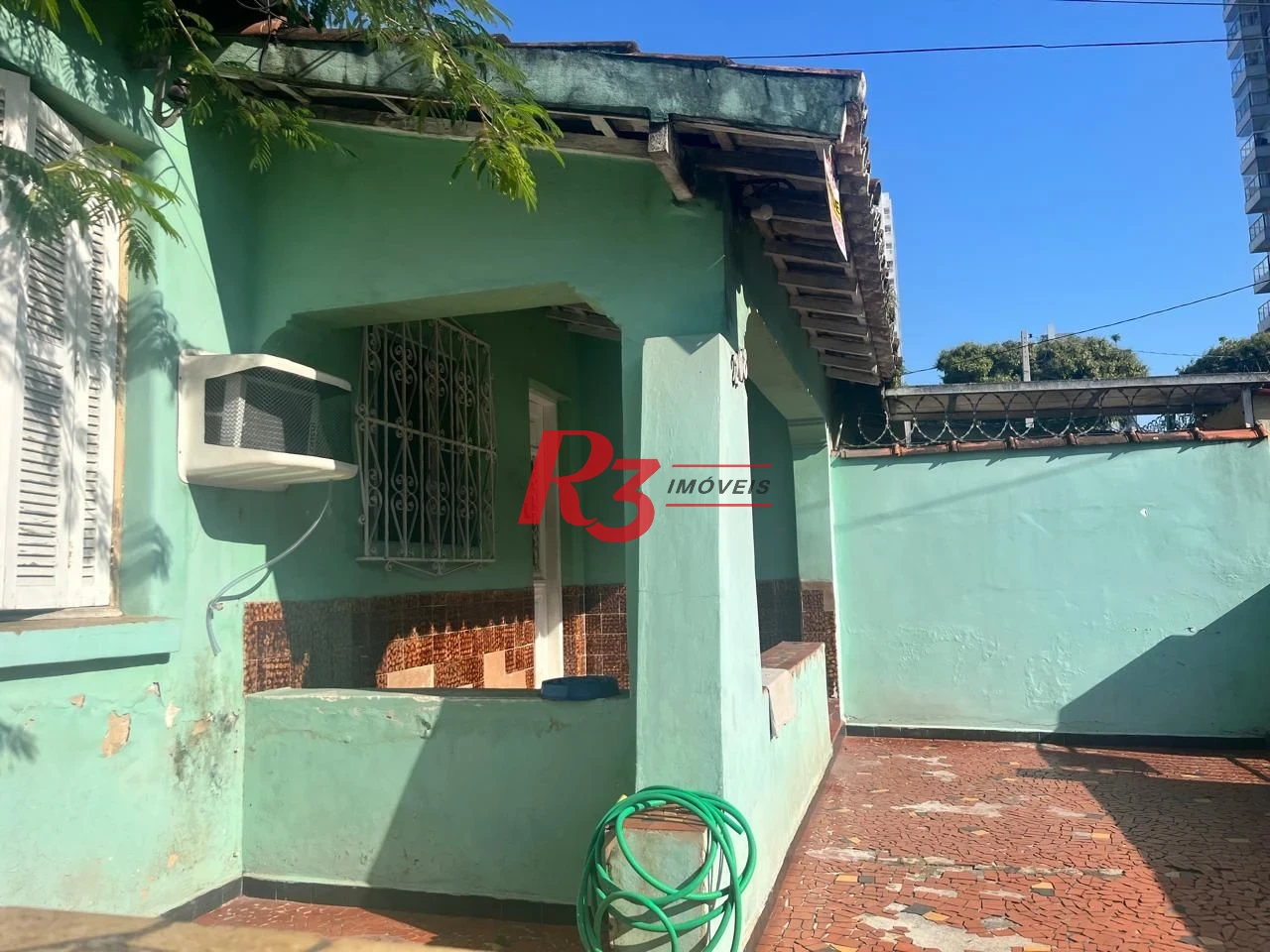 Terreno à venda, 180 m² por R$ 900.000,00 - Embaré - Santos/SP