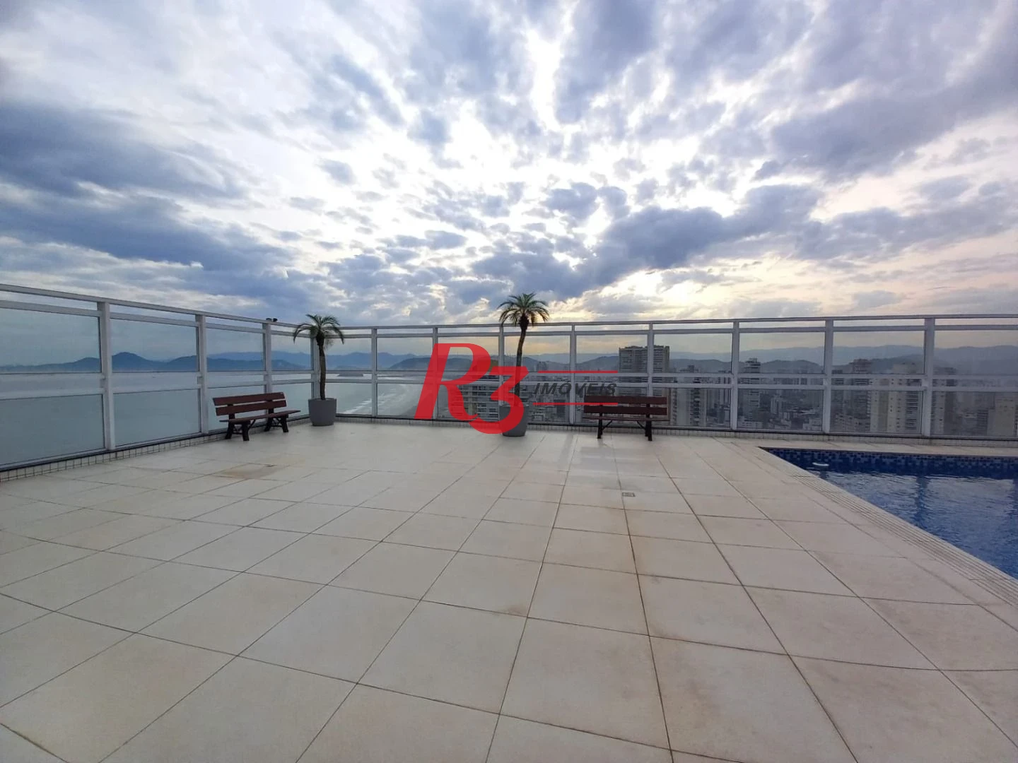 Apartamento com 3 dormitórios à venda, 125 m² por R$ 1.850.000,00 - Embaré - Santos/SP