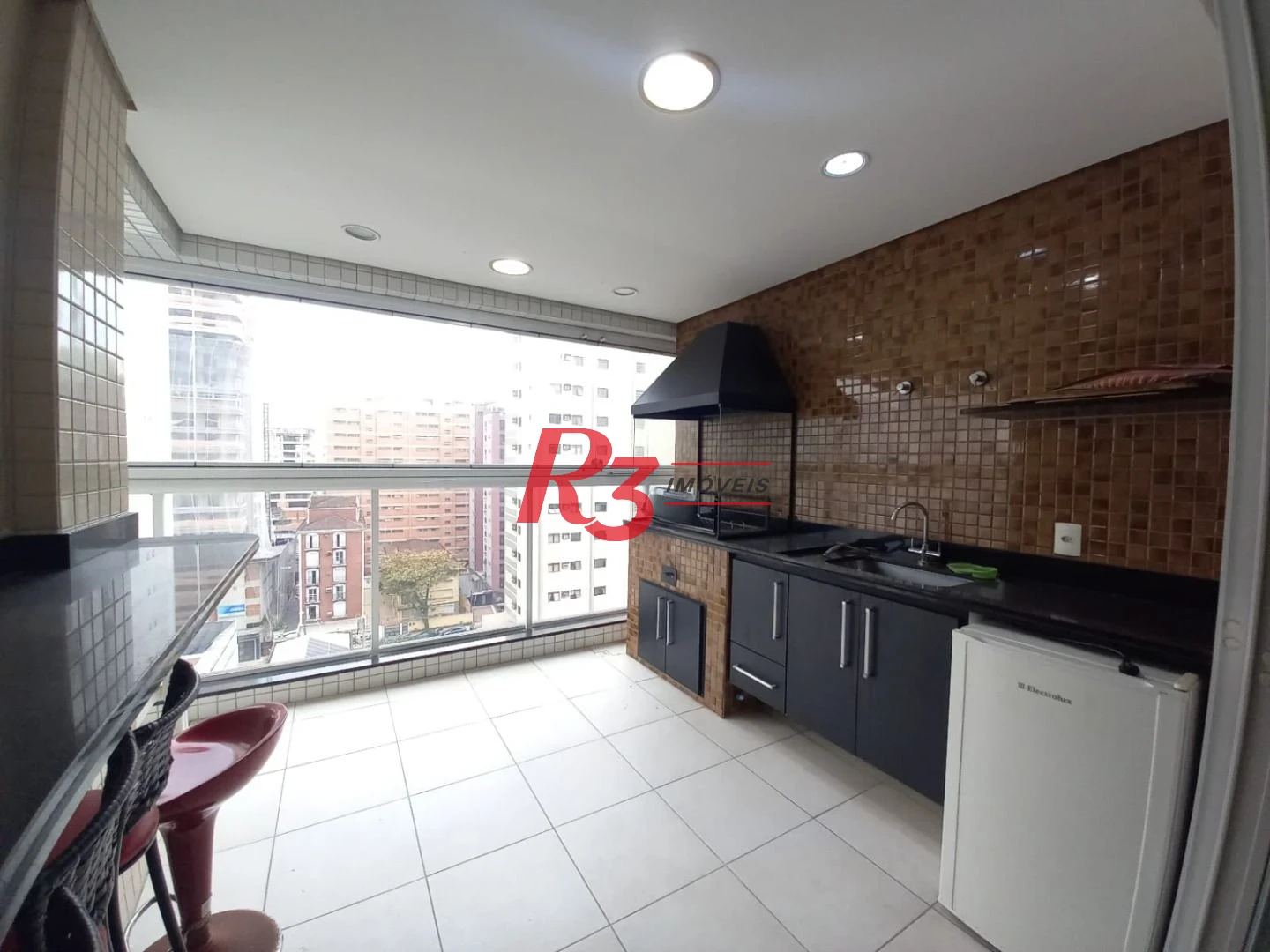 Apartamento com 3 dormitórios à venda, 125 m² por R$ 1.850.000,00 - Embaré - Santos/SP