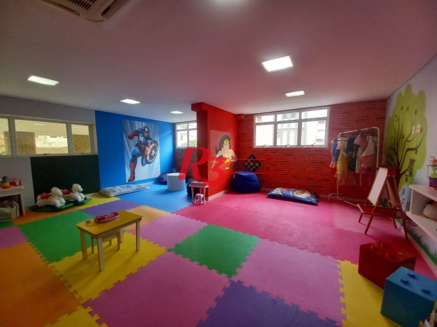 Apartamento com 3 dormitórios à venda, 125 m² por R$ 1.850.000,00 - Embaré - Santos/SP