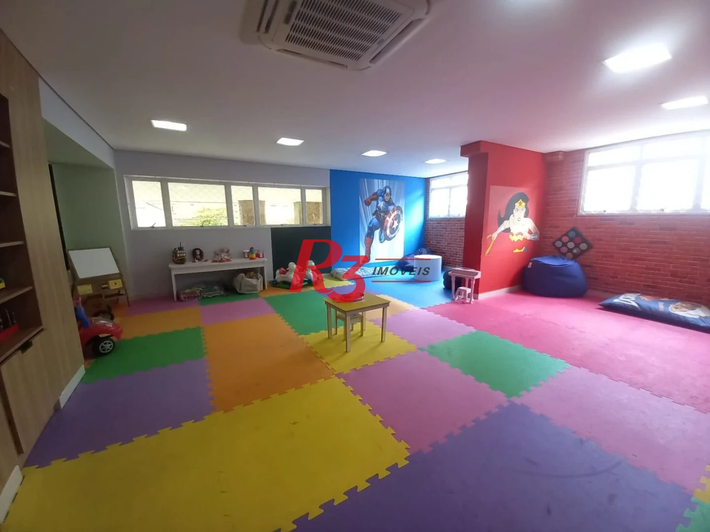 Apartamento com 3 dormitórios à venda, 125 m² por R$ 1.850.000,00 - Embaré - Santos/SP
