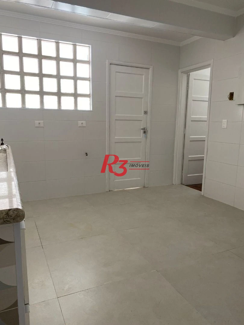 Apartamento 4 quartos no Gonzaga  em Santos