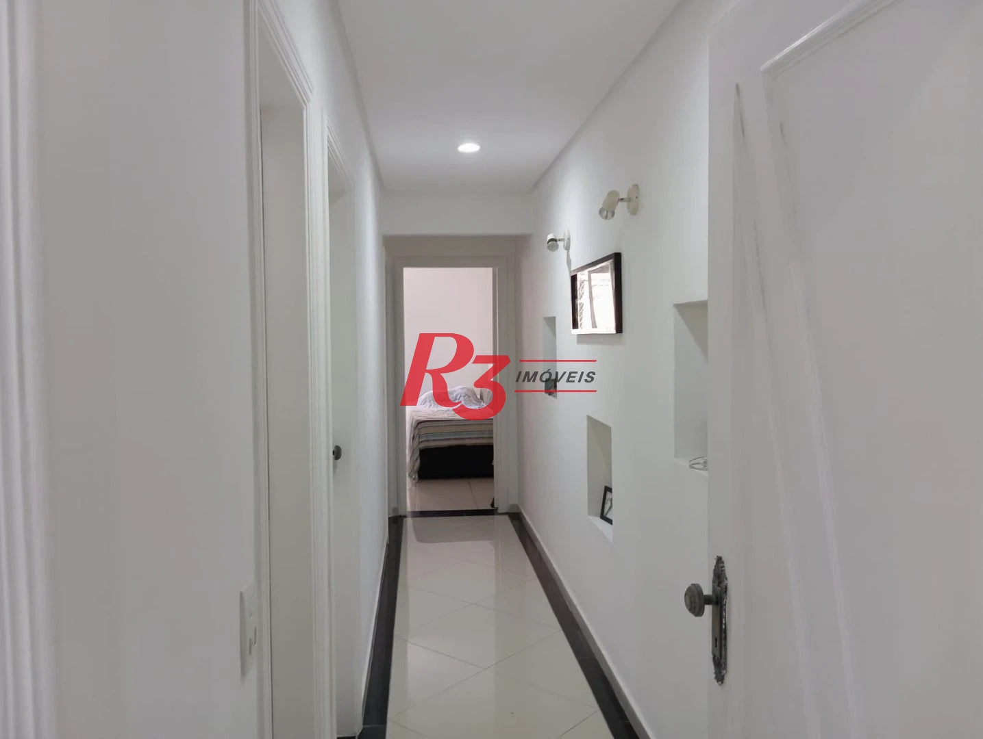 Apartamento com 3 dormitórios à venda, 102 m² por R$ 630.000,00 - Ponta da Praia - Santos/SP