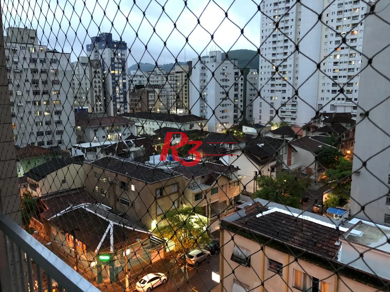 Excelente apatartamento de 2 quartos à venda  no Centro de São Vicente.