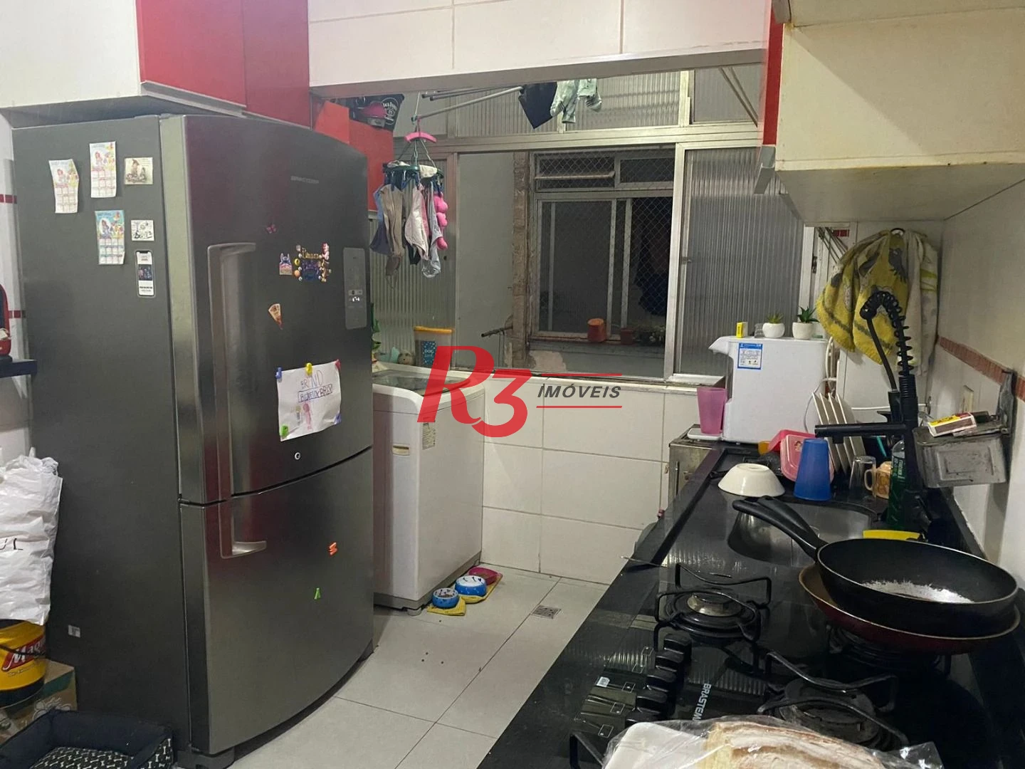 Excelente imóvel com 2 dormitórios em prédio sem elevados
